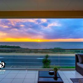 Spectacular Esplanade 4BR Contemporary with Views
