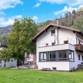 Apartment in Tyrol near Landeck, hotel u gradu Urgen
