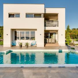 Luxury villa with pool near the beach, great view - TRAVELER tourist agency Krk - ID 2135