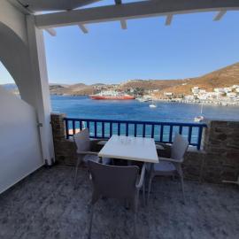ΡΟΜΑΝΤΖΑ δωμάτιο 6