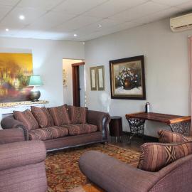 Tucked-Away 1&2 Bedroom Houses, hotel a Nelspruit