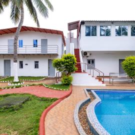 Sri Sai Holiday Inn