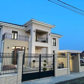Pensiunea Villa D'Amici, hotel in Moşniţa Nouă