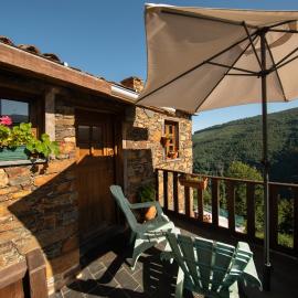 Talasnal Casas da Urze TER, hotel in Lousã