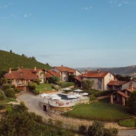 Scarpa Villas - Barolo Luxury Escape, hotel u gradu Verduno