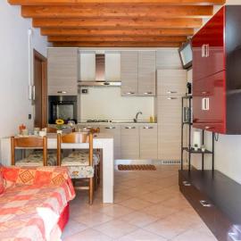 Casa Girasole, Costa Volpino, hotel in Costa Volpino