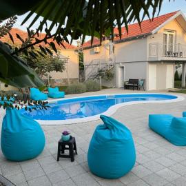 Infinity, Hotel in Novi Sad