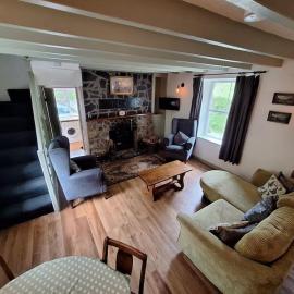 Cosy riverside cottage in beautiful Corris، فندق في Corris