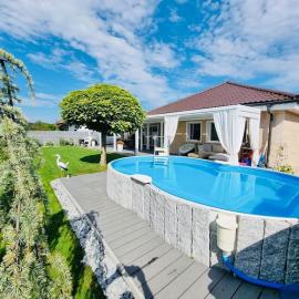 Luxus Villa 5 Schlafzimmern Sauna privater Pool Großer Garten