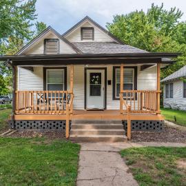 Beautiful 2 Bed 1 Bath home near College Hill, hotel a Wichita