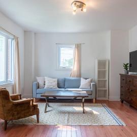 Bright and spacious 2 bedroom home!, hotel v destinácii Templeton