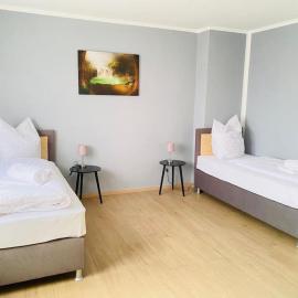 3x Doppelzimmer mit Smart TV und Netflix, große Parkplätze, free WIFI