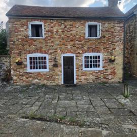 Quay Cottage in Sandwich, UK