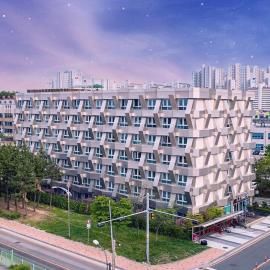 Chungchoho Best Hotel