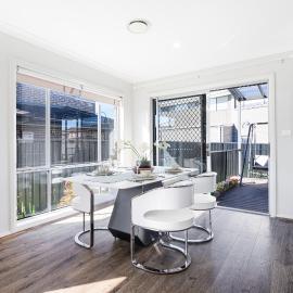 6Br near Schofield Rousehill Centre، فندق في Riverstone