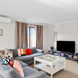 Big House with Views and Fab Pop Culture Vibe