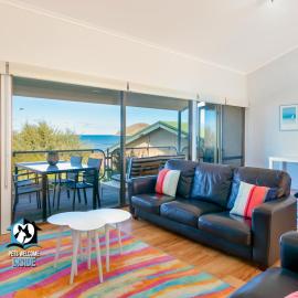 Beautiful Sea Front 3BR with Great Views, Hotel in Encounter Bay