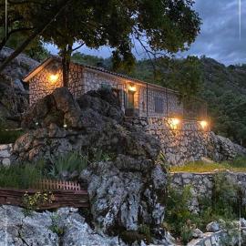 Panorama Stone Houses - Skadar Lake, hotel in Cetinje