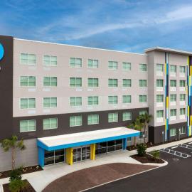 Tru By Hilton Jacksonville Airport, hotelli kohteessa Jacksonville