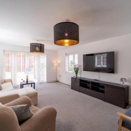 Large Family Home 82 near Bicester Village - Pass the Keys