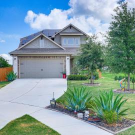 Kyle में, होटल Large Fenced Yard: Family-Friendly Kyle Home