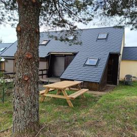 Charmant Chalet de montagne, hotel in Picherande