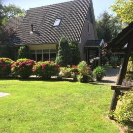 Wendrik Hoeve Bed & Stables, hotel in Emst