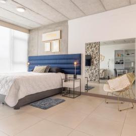 Cityscape iFreses, 20th floor! AC, TV and Pool
