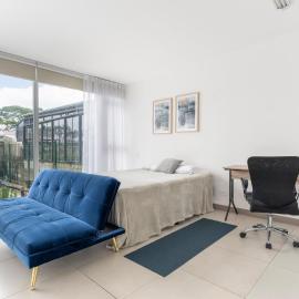 Vista Verde iFreses, 2nd floor! AC, TV and Pool, hotel in Guayabos