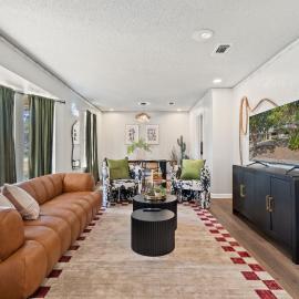 4bd Near Airport & Downtown - Volleyball - Games, хотел в Ървинг