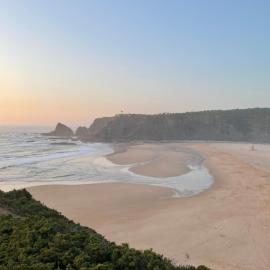 Natalie's tiny house- 6 minutes from the beach!, hotel u gradu 'Odeceixe'