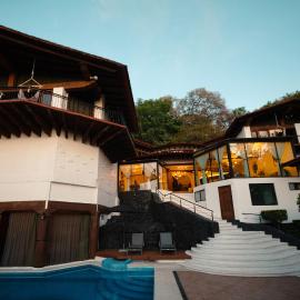 BOTANIQ HOTEL BOUTIQUE, hótel í Valle de Bravo
