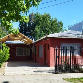 Casa Céntrica Santa Cruz valle de Colchagua-ruta del vino frente al casino y a 500 metros de la plaza ideal para teletrabajo con wifi rápido, hotel in Santa Cruz