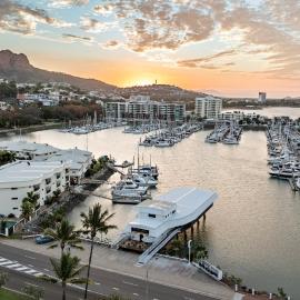 The Pier Pods on the water- 50m from Townsville bus terminal and ferry terminal- Passport ID requried, hotel in Townsville