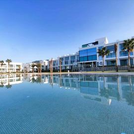 Sun Valley Resort & Residency โรงแรมในไคริเนีย