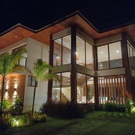 Casa Malibu_Praia do Forte, hotel in Mata de Sao Joao