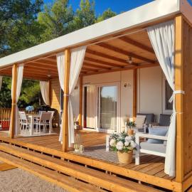 Mobile Home Blue Charm Camping Dalmata Orebić, hotel a Orebić (Sabbioncello)