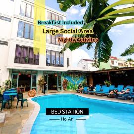 Bed Station Hostel & Pool Bar Hội An " Former Sunflower", hotel in Hoi An