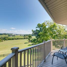 Millersburg Getaway w/ Amish Country Views!