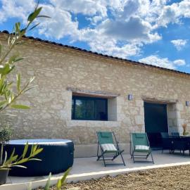 Bâtisse au cœur du Gers, hotel Leboulin városában