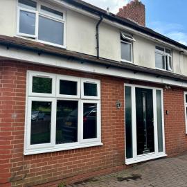 HomesRentals, hotel in Dudley