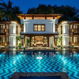 Azara Beach House - 5 BHK Designer Villa, Candolim Beach, hotel u gradu Goa