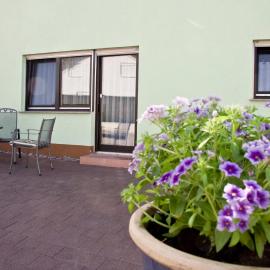 Ferienwohnung Karolus โรงแรมในซินส์ไฮม์