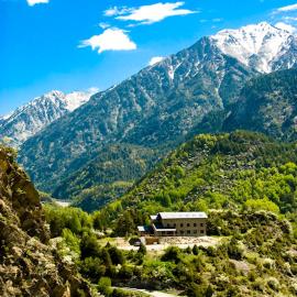 Hostal Parque Natural, hotel v destinácii Benasque