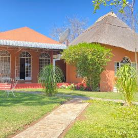 Lynns Guest House, hotel in Bulawayo