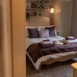 Heather room at field view cottage, hotel in Eccleston