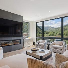 One Riverfront Condo 400 by East West Hospitality