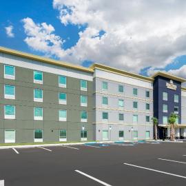 HomeTowne Studios by Red Roof Tampa - Airport, hotel v destinaci Tampa