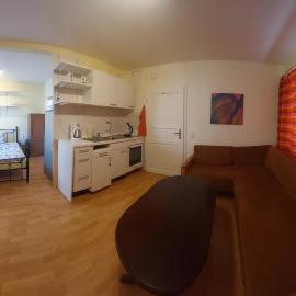 Wo die Fledermaus fliegt, die zweite, Hotel in Bad Segeberg