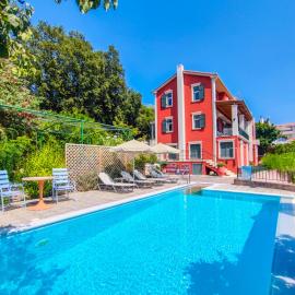 Liogerma Art Deco Villa - 5 min drive to Lassi، فندق في Sarlata